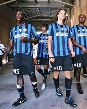 Cargar imagen en el visor de la galería, Camiseta Inter de Milán 2010 – Edición Triplete (Nike Fit Dry)