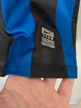 Cargar imagen en el visor de la galería, Camiseta Inter de Milán 2010 – Edición Triplete (Nike Fit Dry)