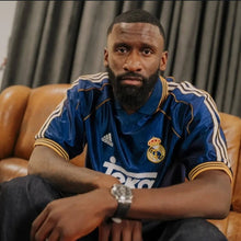 Cargar imagen en el visor de la galería, Camiseta visitante Real Madrid 98/99 M