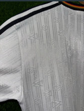 Cargar imagen en el visor de la galería, Camiseta Selección Alemana de Fútbol 1996 Home – Talla M | Campeones de Europa