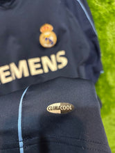 Cargar imagen en el visor de la galería, Camiseta Real Madrid visitante 2005-06 23 Beckham