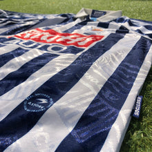Cargar imagen en el visor de la galería, Camiseta Real Sociedad 1996-98 Local Vintage – Talla L