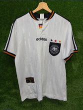 Cargar imagen en el visor de la galería, Camiseta Selección Alemana de Fútbol 1996 Home – Talla M | Campeones de Europa