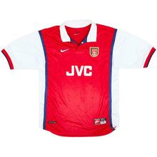 Cargar imagen en el visor de la galería, Camiseta Arsenal FC 1998–99 Home – Talla M | Auténtica de la época