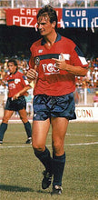 Cargar imagen en el visor de la galería, Camiseta visitante NR del Cagliari 1989-90 Talla L