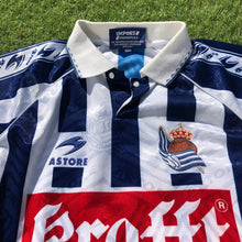 Cargar imagen en el visor de la galería, Camiseta Real Sociedad 1996-98 Local Vintage – Talla L