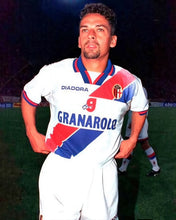 Cargar imagen en el visor de la galería, Camiseta visitante del Bologna 1997-98 10 Baggio