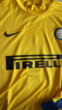Cargar imagen en el visor de la galería, Camiseta de Portero Inter 2009-10 – Julio César | Triplete Histórico | Nike | Talla L