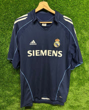 Cargar imagen en el visor de la galería, Camiseta Real Madrid visitante 2005-06 23 Beckham