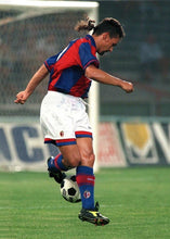 Cargar imagen en el visor de la galería, Camiseta visitante del Bologna 1997-98 10 Baggio