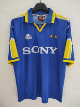 Cargar imagen en el visor de la galería, Camiseta visitante Juventus 1996-97 Talla L -Archive Collection