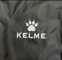 Cargar imagen en el visor de la galería, Abrigo Rayo Vallecano Kelme 2015-16 talla XS