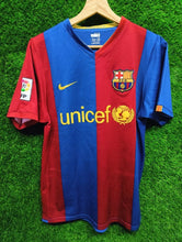 Cargar imagen en el visor de la galería, Camiseta FC Barcelona 2006-07 S