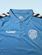 Cargar imagen en el visor de la galería, Polo CD Lugo Hummel - Edición Oficial de Entrenamiento talla S