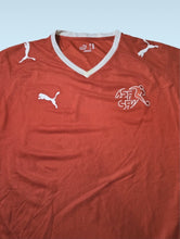 Cargar imagen en el visor de la galería, Camiseta Suiza 2008 – Puma – Talla XXL