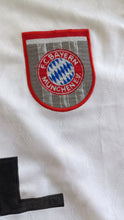 Cargar imagen en el visor de la galería, Camiseta visitante Bayern Munich en 1997-98 M