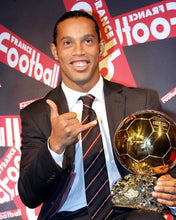 Cargar imagen en el visor de la galería, Camiseta FC Barcelona 2004-05 10 Ronaldinho XS