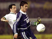 Cargar imagen en el visor de la galería, Camiseta visitante Real Madrid 1998-99