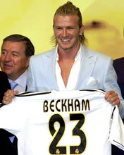Cargar imagen en el visor de la galería, Camiseta Real Madrid 2004 - 2005 23 Beckham