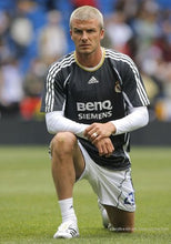 Cargar imagen en el visor de la galería, Camiseta Real Madrid 2006-07