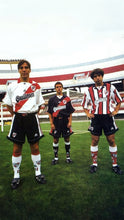 Cargar imagen en el visor de la galería, Camiseta River, mi buen amigo