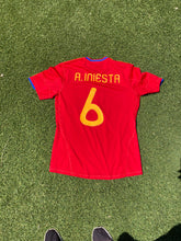 Cargar imagen en el visor de la galería, Camiseta selección española 2010 M 6 A. Iniesta
