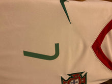 Cargar imagen en el visor de la galería, Camiseta Portugal visitante 2008-09 7 Ronaldo XL