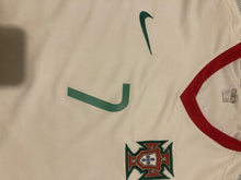 Cargar imagen en el visor de la galería, Camiseta Portugal visitante 2008-09 7 Ronaldo XL