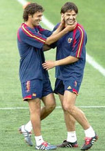 Cargar imagen en el visor de la galería, Camiseta de entrenamiento selección española 2004 XL