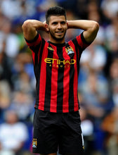 Cargar imagen en el visor de la galería, Camiseta visitante Manchester City 2011-12 XS