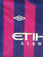 Cargar imagen en el visor de la galería, Camiseta visitante Manchester City 2011-12 XS