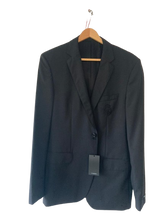 Cargar imagen en el visor de la galería, Chaqueta Hugo Boss Real Madrid L