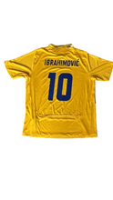 Cargar imagen en el visor de la galería, Camiseta Selección Suecia 2010. 10 Ibrahimovic Talla XL