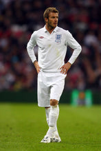 Cargar imagen en el visor de la galería, Camiseta Inglaterra Copa del Mundo Sudáfrica 2010 (S -M)