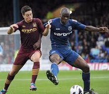 Cargar imagen en el visor de la galería, Camiseta visitante Manchester City 2017-18 M