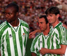 Cargar imagen en el visor de la galería, Camiseta Real Betis Balompié 1995-96 (10-12 años)