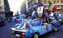 Cargar imagen en el visor de la galería, Camiseta O Mama Mama Ho visto Maradona