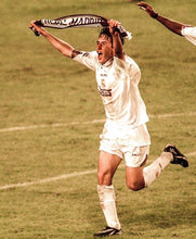Cargar imagen en el visor de la galería, Camiseta Real Madrid 1997-98 M