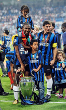 Cargar imagen en el visor de la galería, Camiseta Inter de Milán 2010 – Edición Triplete (Nike Fit Dry)
