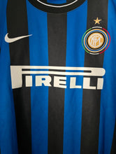 Cargar imagen en el visor de la galería, Camiseta Inter de Milán 2010 – Edición Triplete (Nike Fit Dry)
