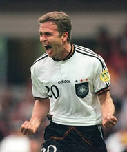Cargar imagen en el visor de la galería, Camiseta Selección Alemana de Fútbol 1996 Home – Talla M | Campeones de Europa
