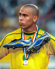 Cargar imagen en el visor de la galería, Camiseta Jappy R9 Brazil – El Fenómeno
