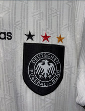 Cargar imagen en el visor de la galería, Camiseta Selección Alemana de Fútbol 1996 Home – Talla M | Campeones de Europa
