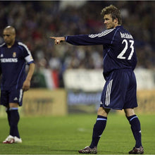 Cargar imagen en el visor de la galería, Camiseta Real Madrid visitante 2005-06 23 Beckham
