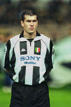 Cargar imagen en el visor de la galería, Camiseta Juventus 1997-98 21 Zidane M
