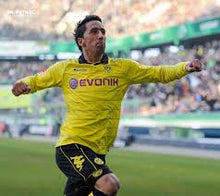 Cargar imagen en el visor de la galería, Camiseta Borussia Dormund 2010-11 | Talla M 18 Lucas Barrios
