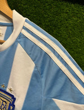 Cargar imagen en el visor de la galería, Camiseta Argentina 2010 Local – Talla M
