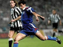 Cargar imagen en el visor de la galería, Bilbao Athletic Kappa – Early 90s (Era inicial Kappa) – Talla M ( vestida en pretemporada)
