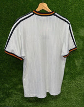 Cargar imagen en el visor de la galería, Camiseta Selección Alemana de Fútbol 1996 Home – Talla M | Campeones de Europa
