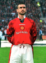 Cargar imagen en el visor de la galería, Camiseta Local Manchester United 1996-98 – Umbro | Sharp
